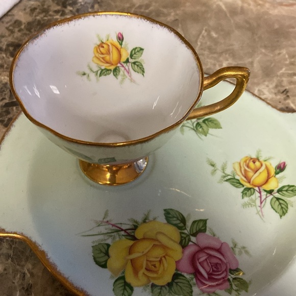 Derby English bone china cup and saucer - Picture 2 of 4